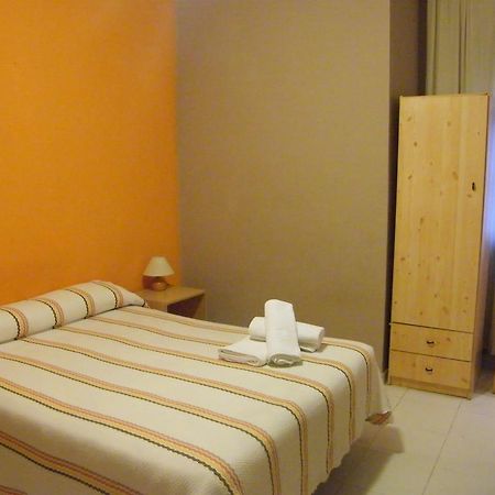 Pension Corona Zaragoza Exterior photo
