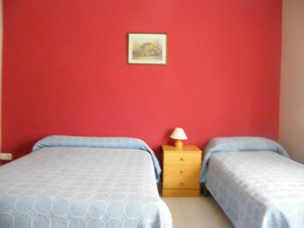 Pension Corona Zaragoza Room photo